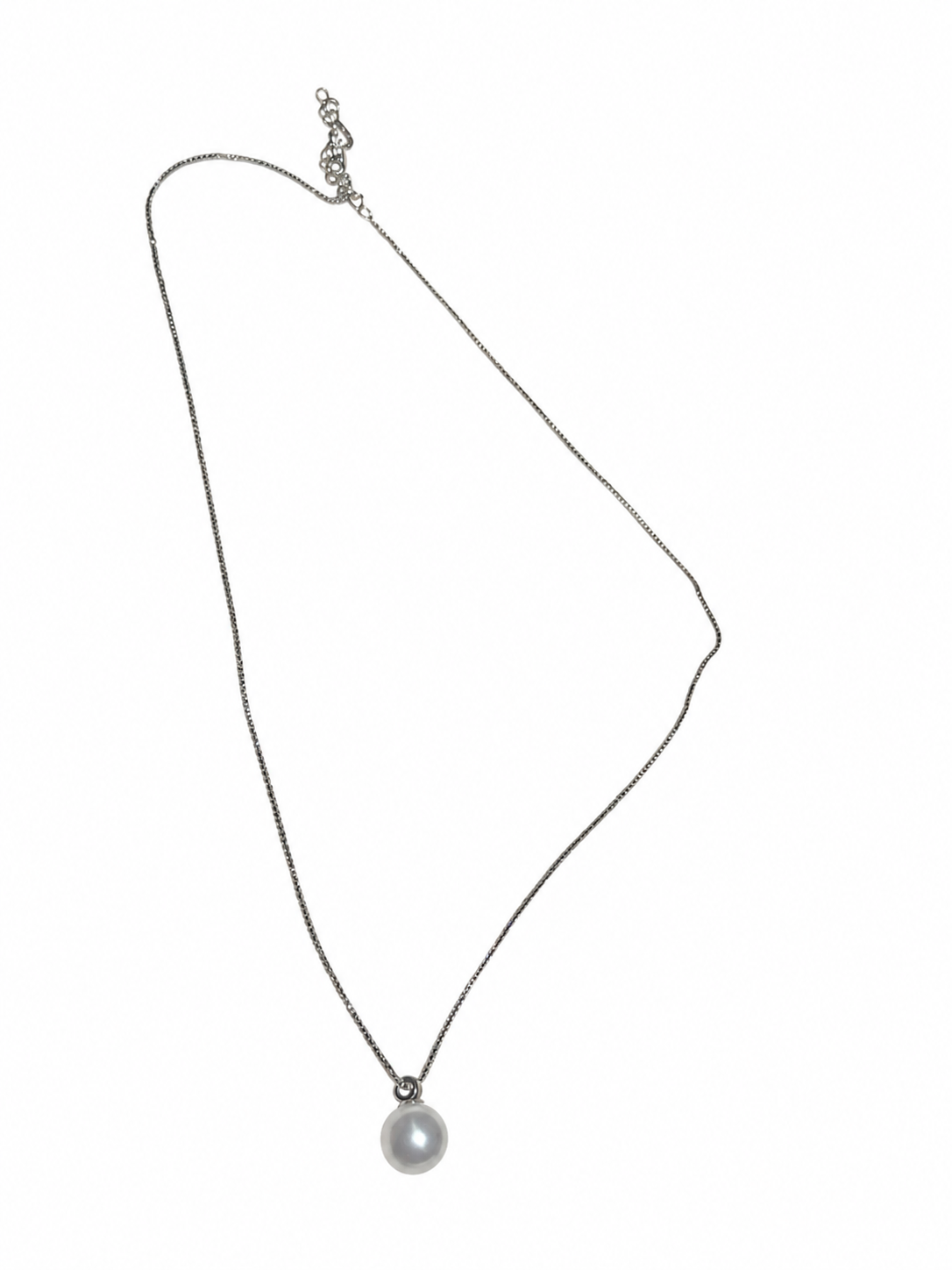 Classic Pearl Pendant Necklace