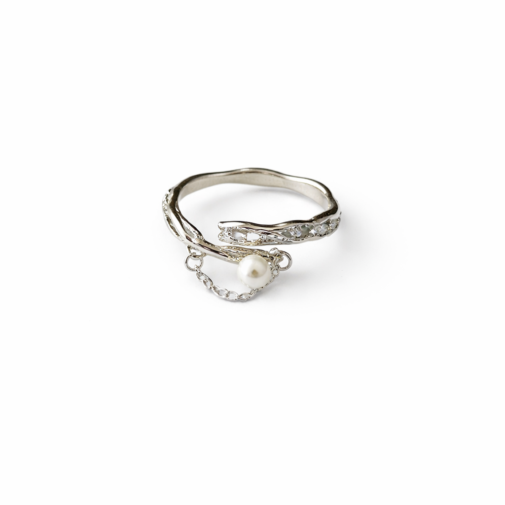 Isla Pearl Chain Ring