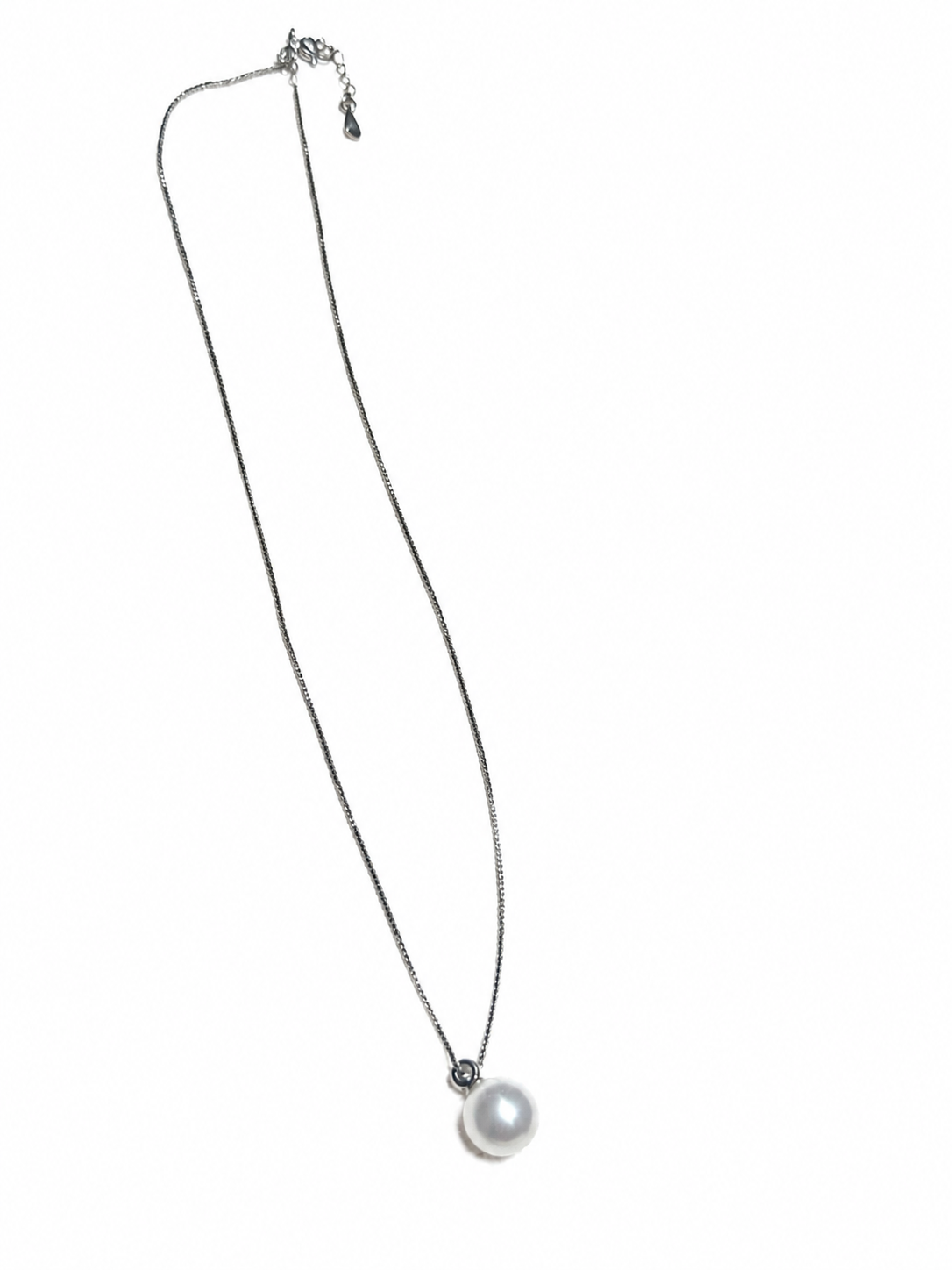 Classic Pearl Pendant Necklace
