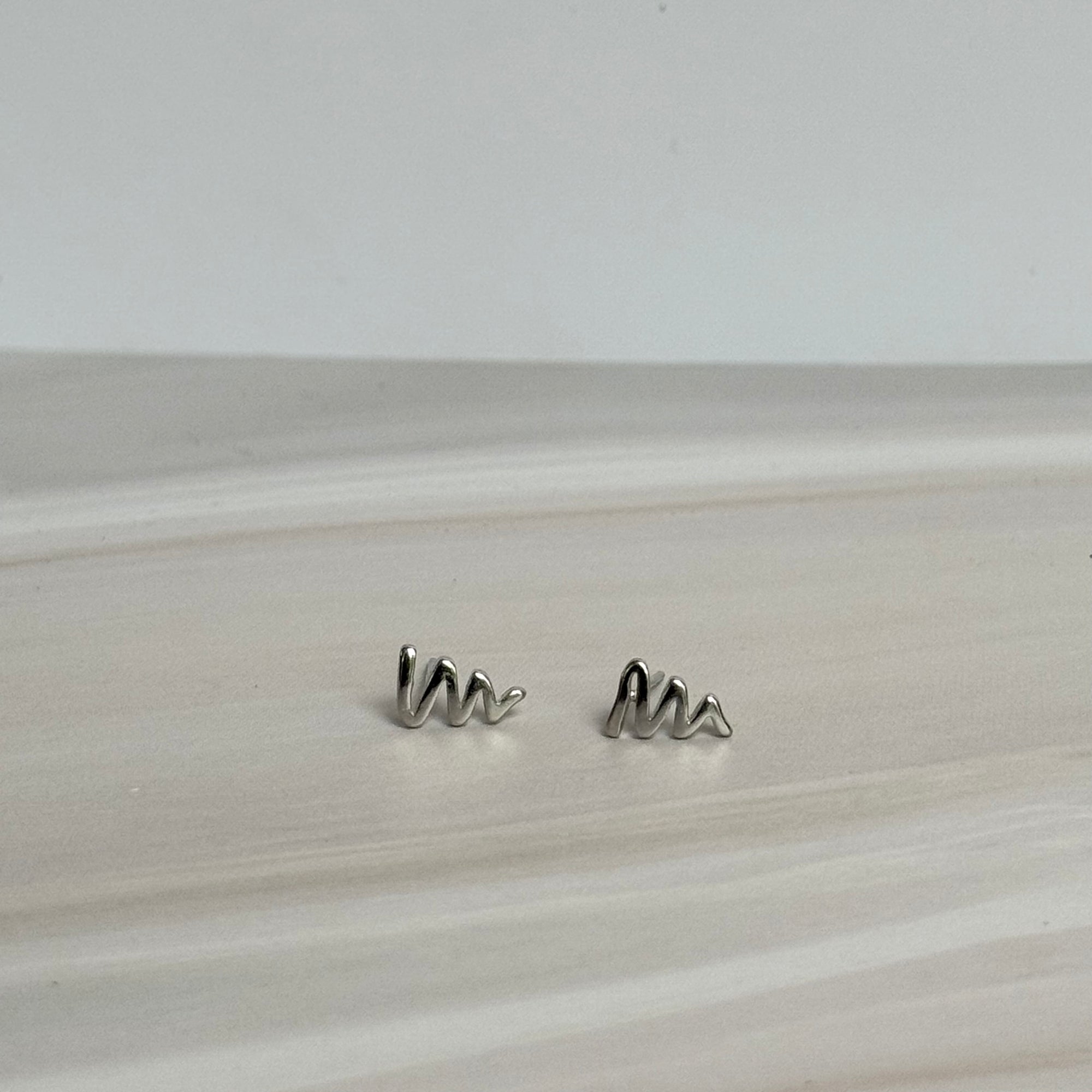 Curve Earrings