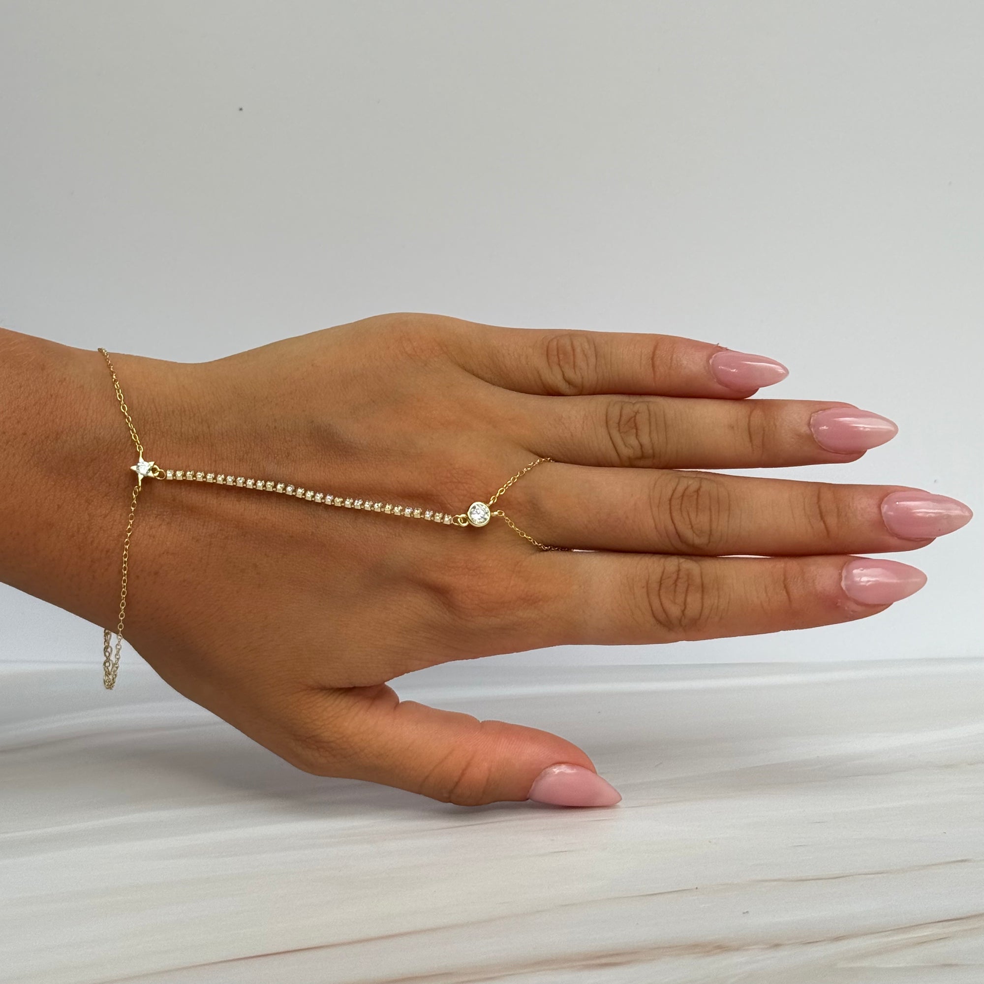 Aurora Link Hand Chain