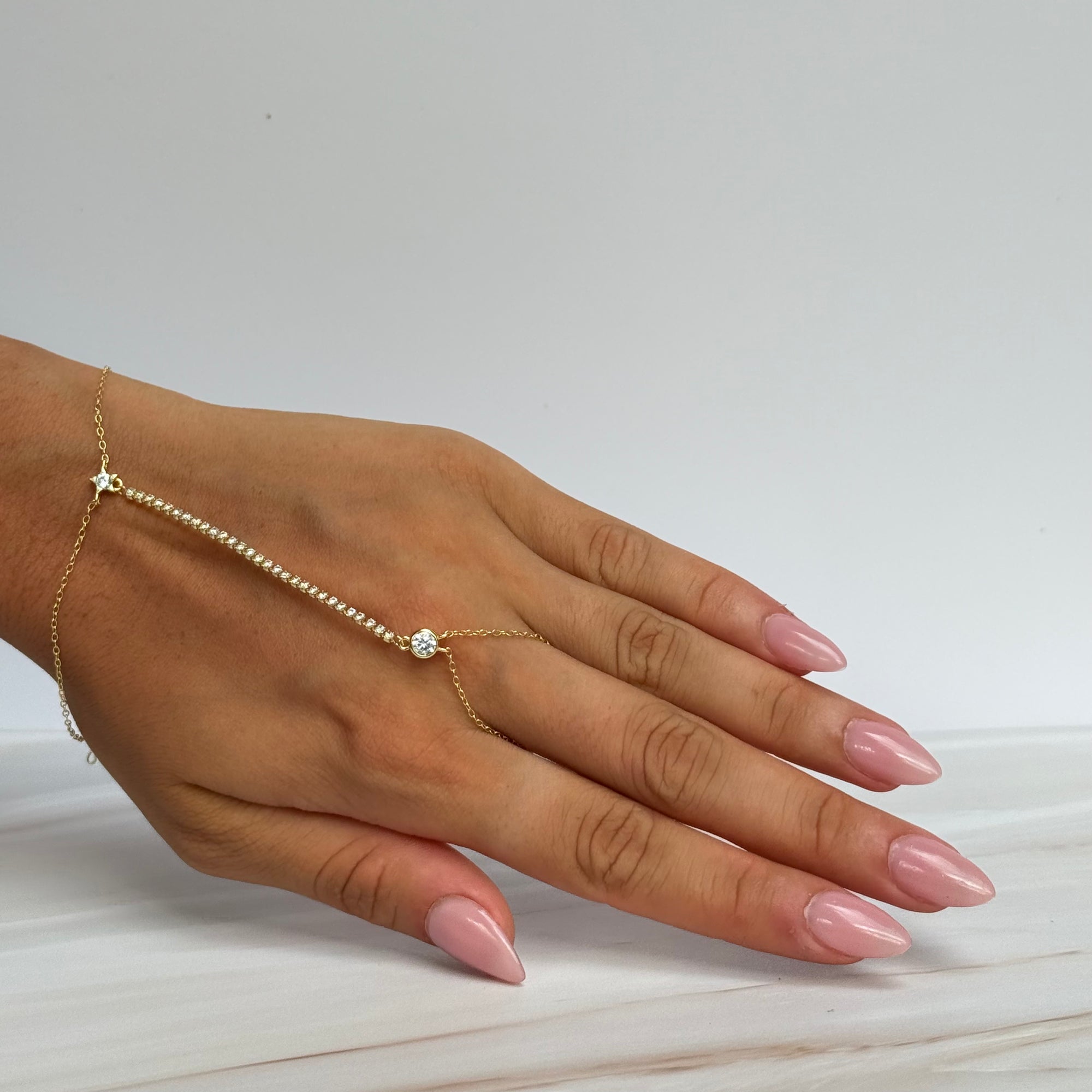 Aurora Link Hand Chain