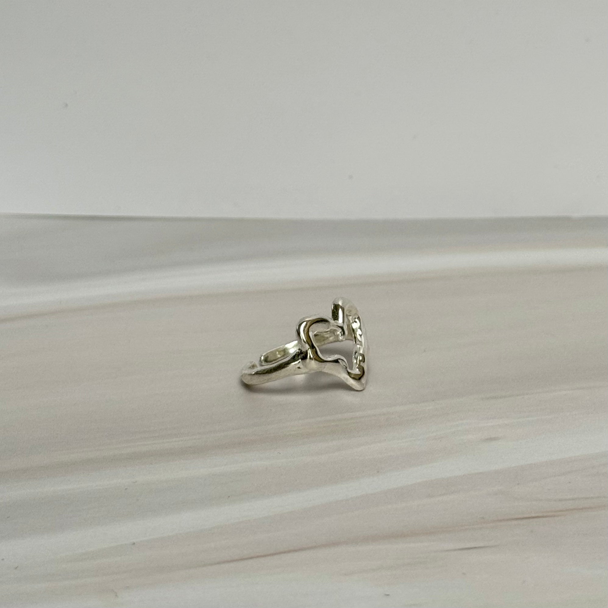 Amoura Ring