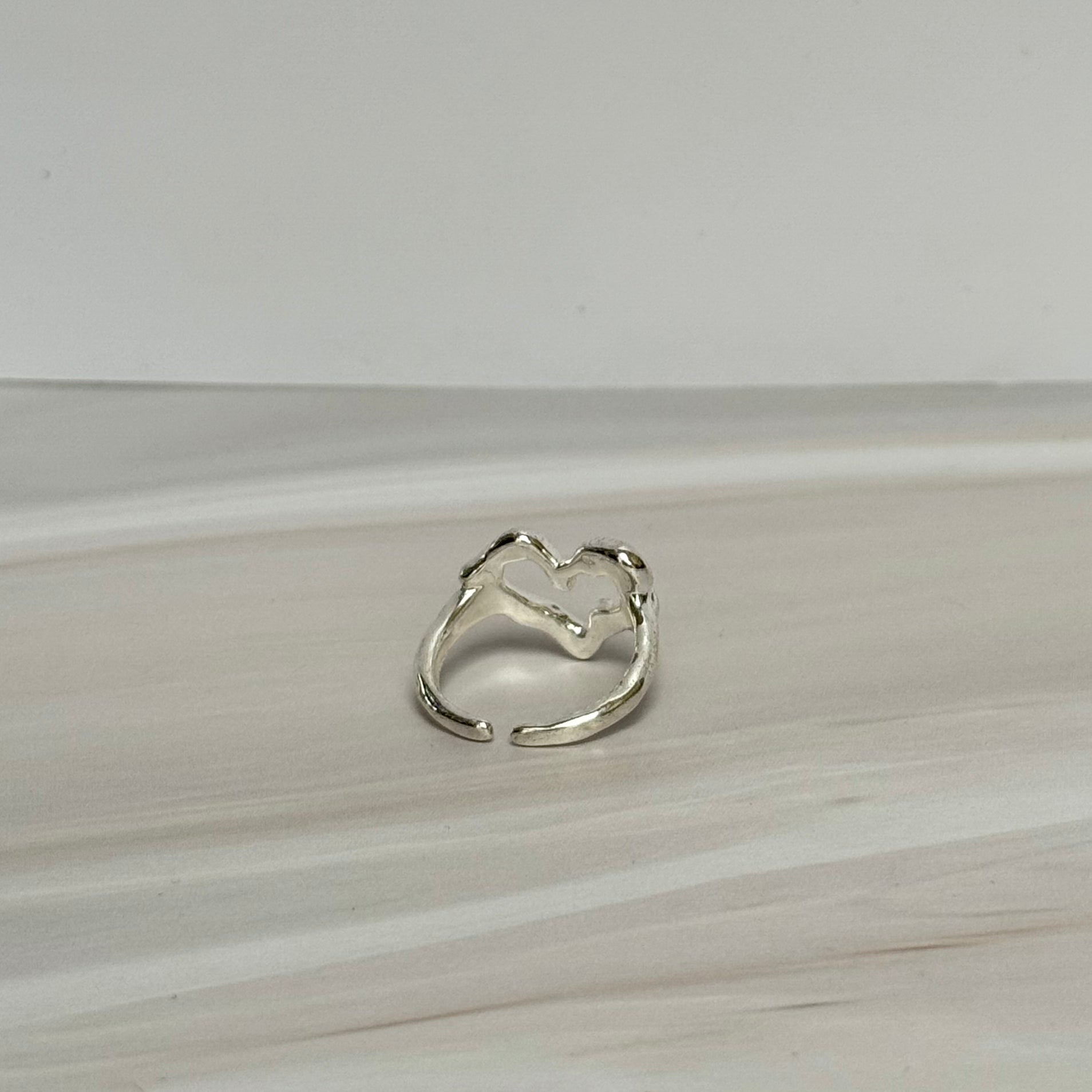 Amoura Ring