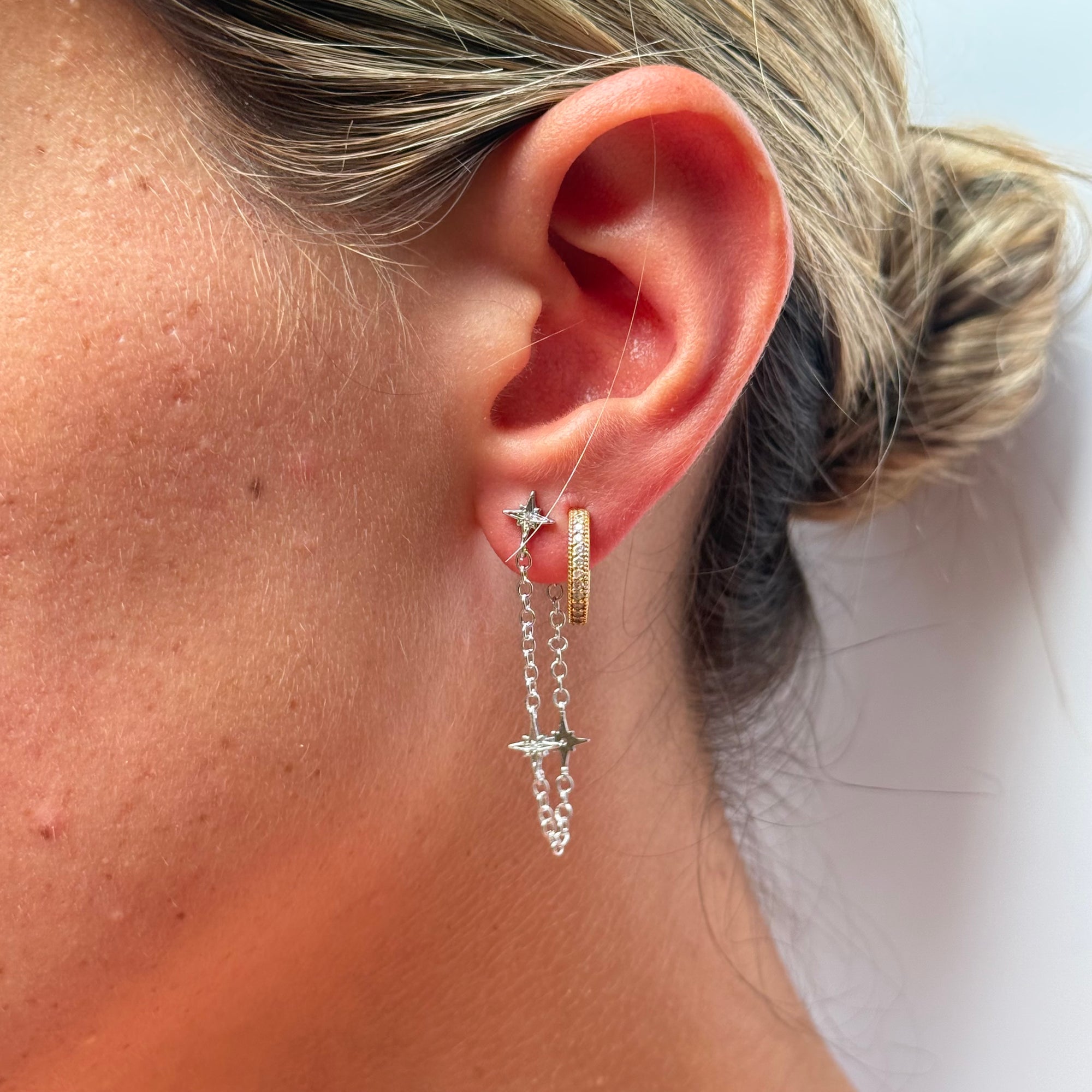 Orbit Earring (x1)