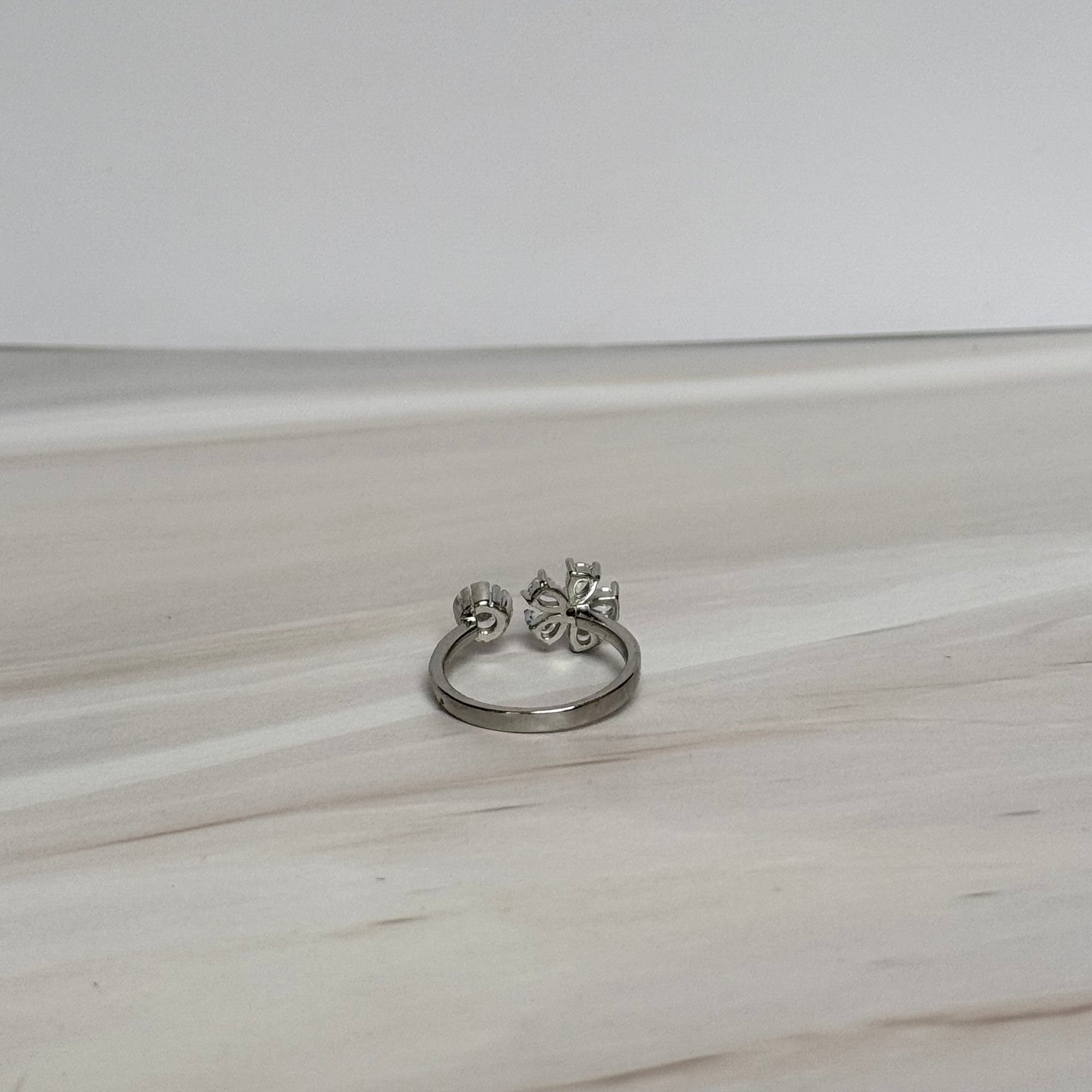 Lyra Ring