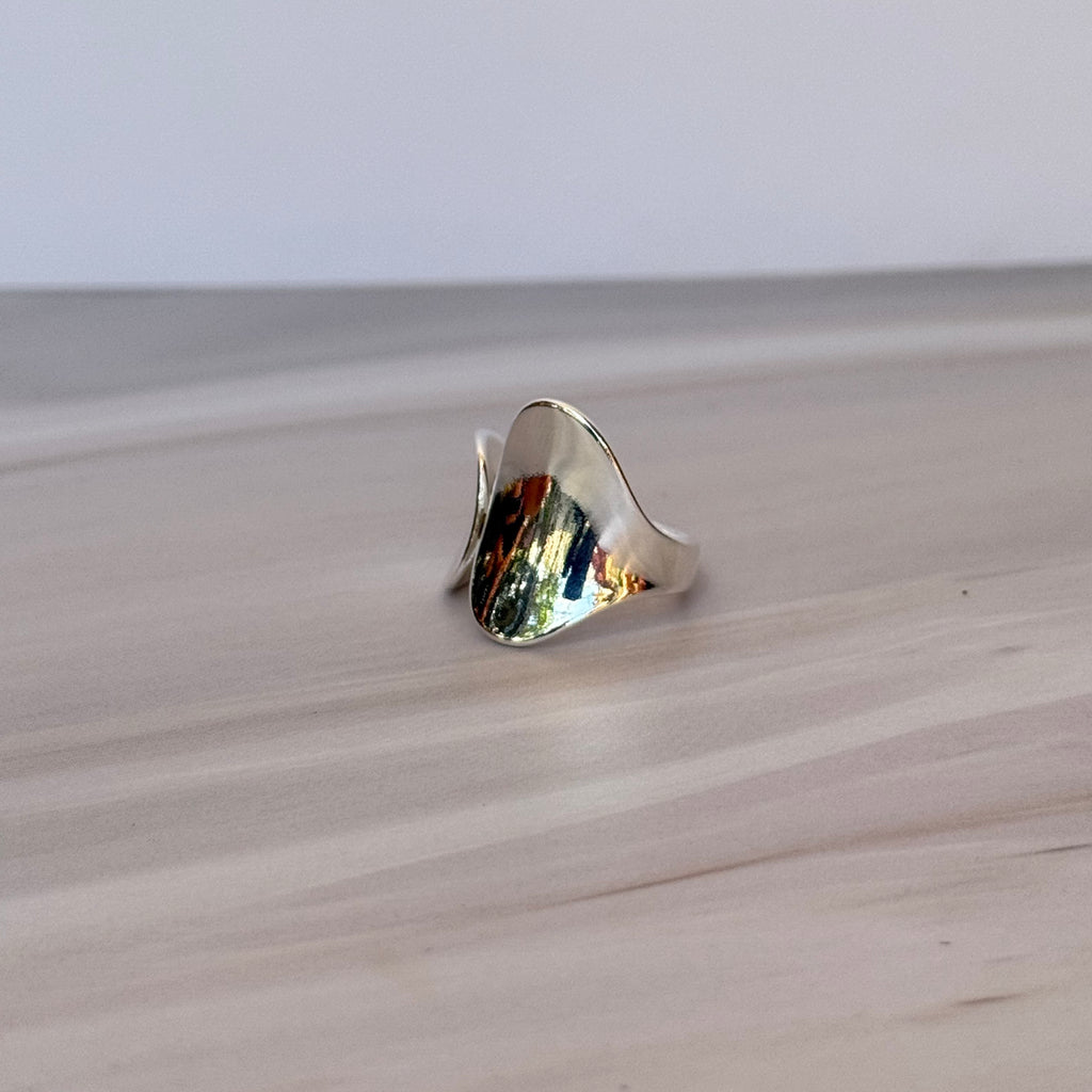Wave Flow Ring Silver