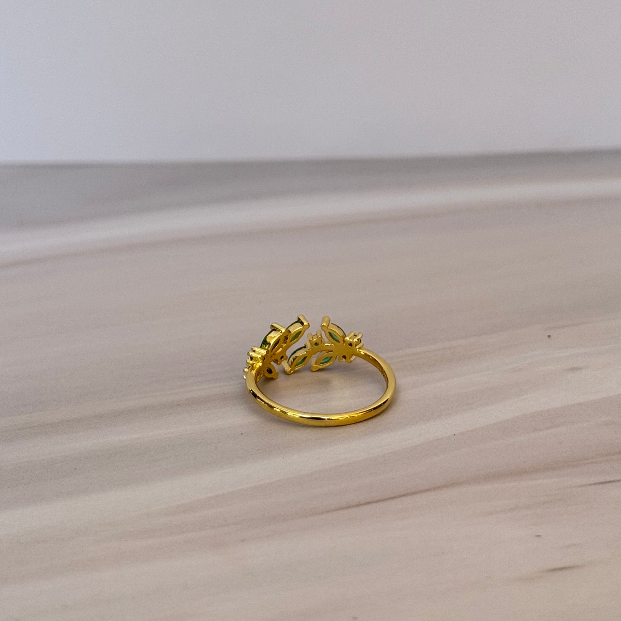 Emerald Glow Ring