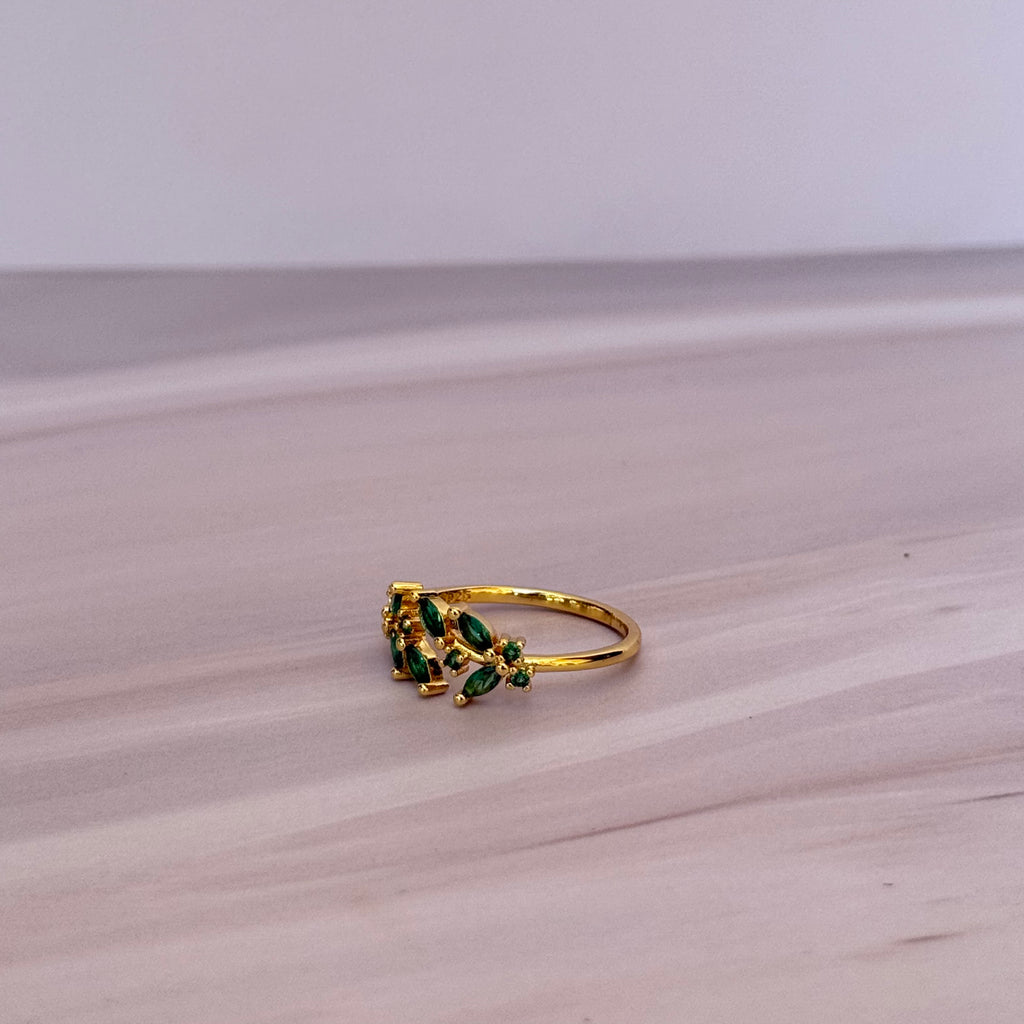 Emerald Glow Ring