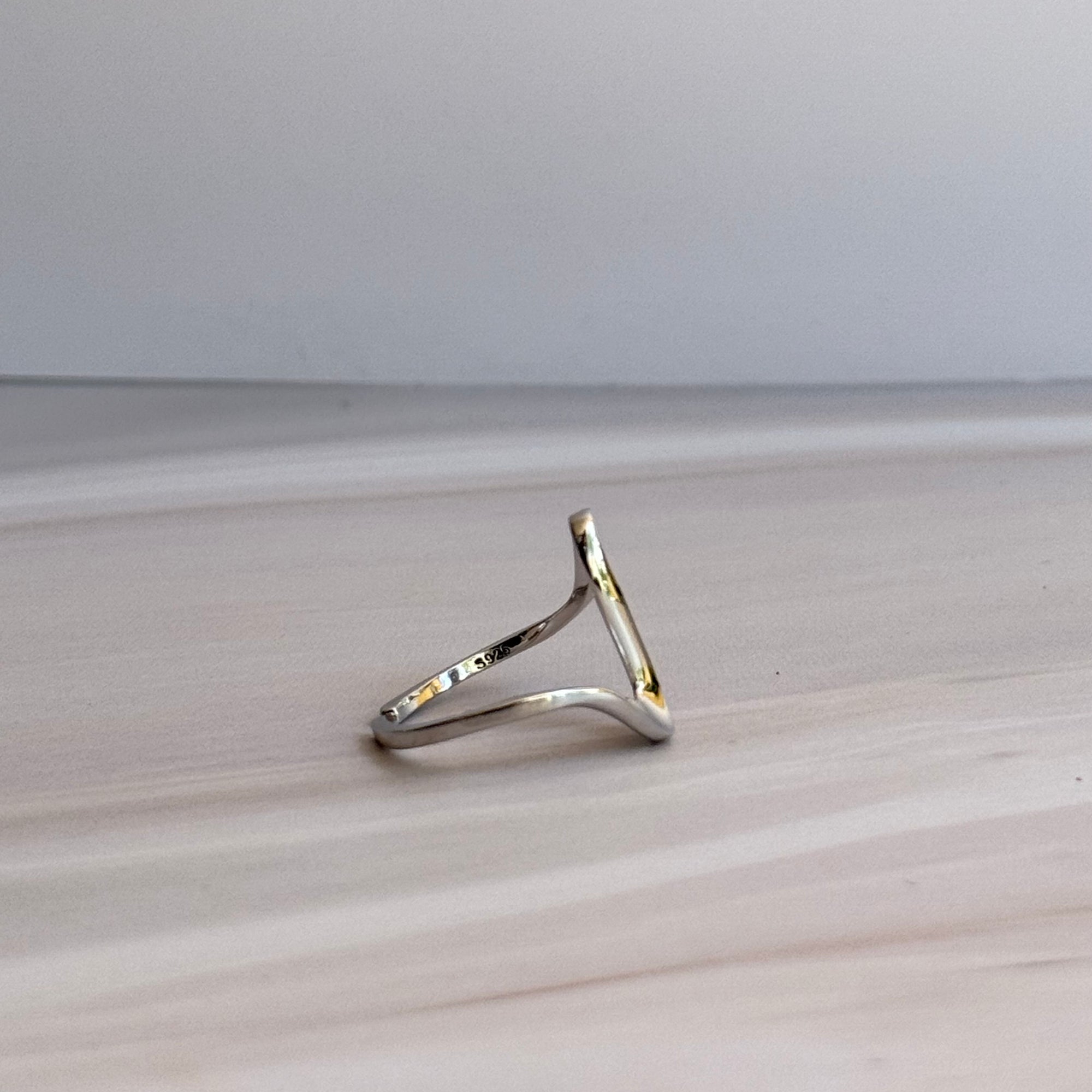 Simple Wave Ring