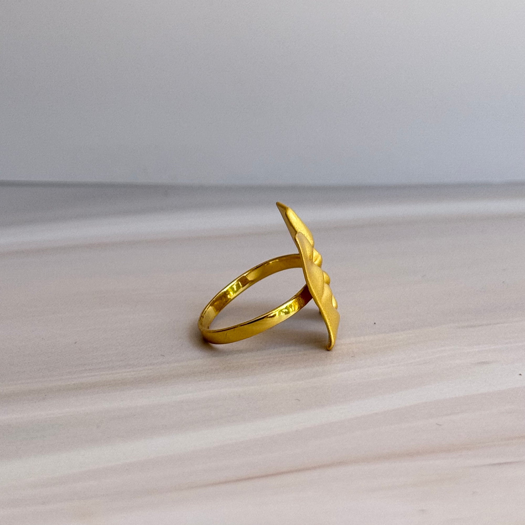 Kiss Ring