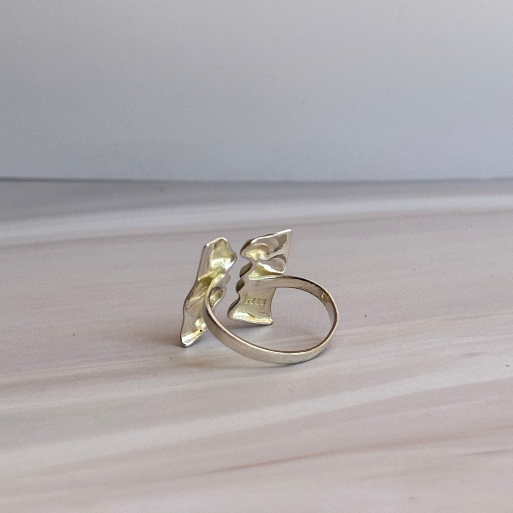 Kiss Ring