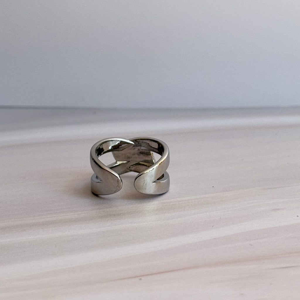 Interlinked Strap Ring Silver