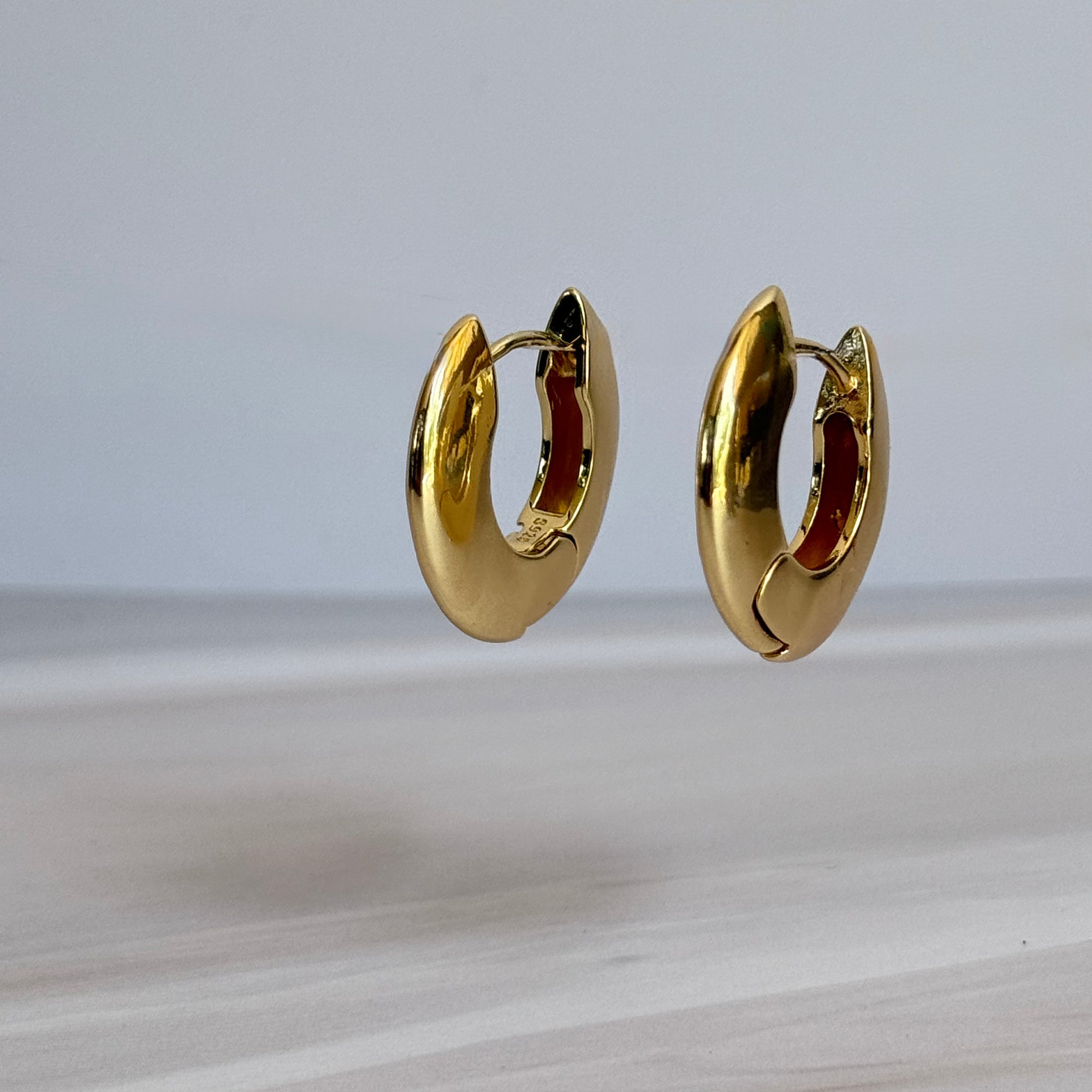 Bella Hoops