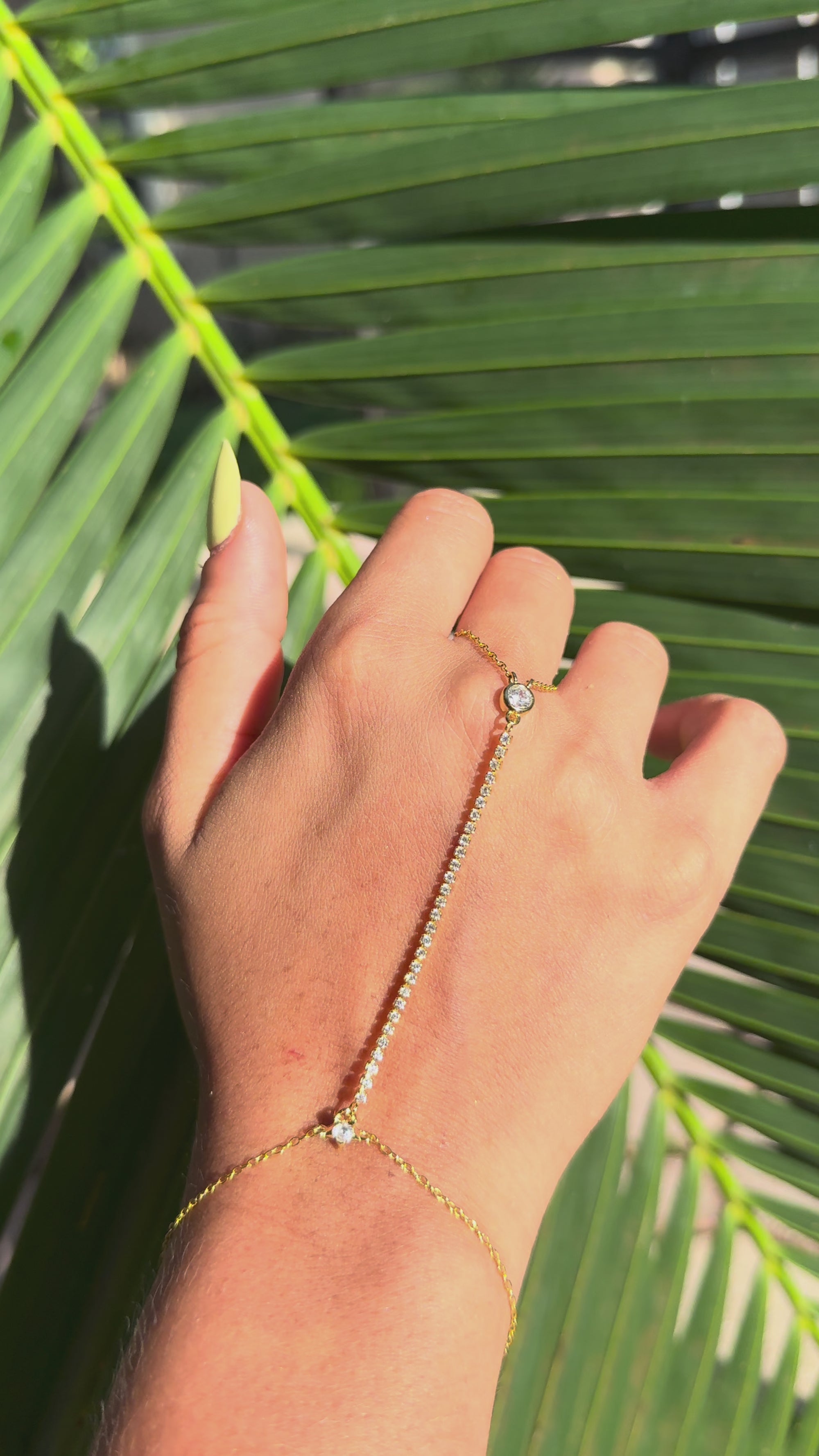 Aurora Link Hand Chain